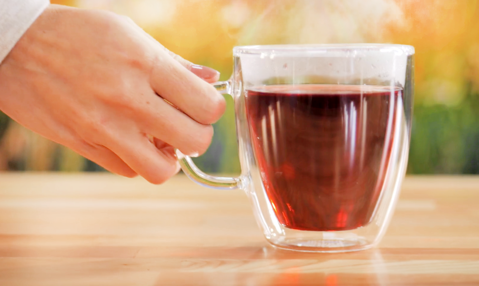 🌺 The Quiet Power of Hibiscus Tea